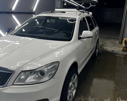 Білий Шкода Октавія, об'ємом двигуна 1.8 л та пробігом 300 тис. км за 7500 $, фото 3 на Automoto.ua