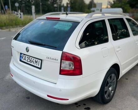 Белый Шкода Октавия, объемом двигателя 1.8 л и пробегом 196 тыс. км за 8900 $, фото 5 на Automoto.ua