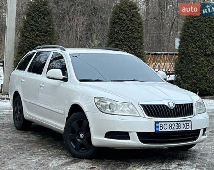 Белый Шкода Октавия, объемом двигателя 1.6 л и пробегом 299 тыс. км за 6999 $, фото 1 на Automoto.ua
