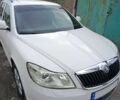 Белый Шкода Октавия, объемом двигателя 1.6 л и пробегом 320 тыс. км за 7500 $, фото 1 на Automoto.ua