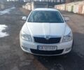 Белый Шкода Октавия, объемом двигателя 1.6 л и пробегом 222 тыс. км за 10000 $, фото 2 на Automoto.ua