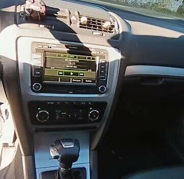 Білий Шкода Октавія, об'ємом двигуна 2.01 л та пробігом 295 тис. км за 9300 $, фото 11 на Automoto.ua