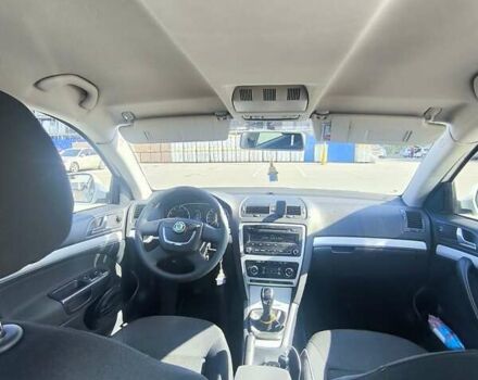 Білий Шкода Октавія, об'ємом двигуна 1.39 л та пробігом 250 тис. км за 7500 $, фото 28 на Automoto.ua