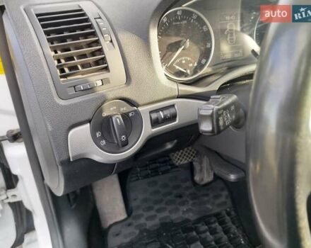 Білий Шкода Октавія, об'ємом двигуна 1.8 л та пробігом 250 тис. км за 7700 $, фото 2 на Automoto.ua