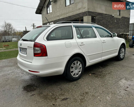 Білий Шкода Октавія, об'ємом двигуна 1.6 л та пробігом 183 тис. км за 7400 $, фото 12 на Automoto.ua