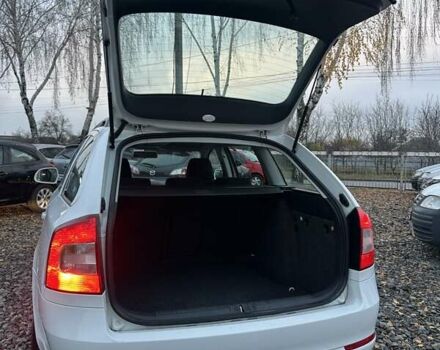 Білий Шкода Октавія, об'ємом двигуна 1.6 л та пробігом 244 тис. км за 7800 $, фото 13 на Automoto.ua