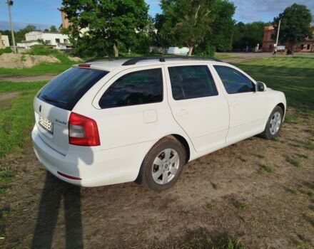 Білий Шкода Октавія, об'ємом двигуна 1.8 л та пробігом 250 тис. км за 8000 $, фото 8 на Automoto.ua