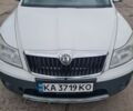 Білий Шкода Октавія, об'ємом двигуна 1.8 л та пробігом 255 тис. км за 8000 $, фото 1 на Automoto.ua