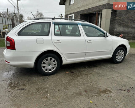 Білий Шкода Октавія, об'ємом двигуна 1.6 л та пробігом 183 тис. км за 7400 $, фото 13 на Automoto.ua
