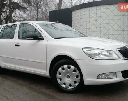 Белый Шкода Октавия, объемом двигателя 1.39 л и пробегом 205 тыс. км за 6899 $, фото 1 на Automoto.ua