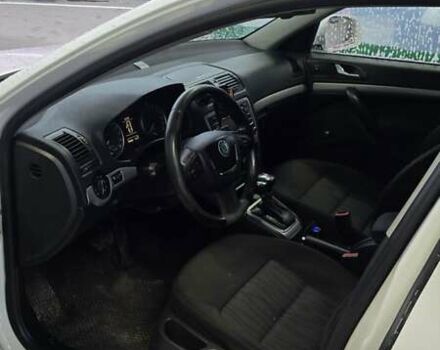 Білий Шкода Октавія, об'ємом двигуна 1.97 л та пробігом 280 тис. км за 8100 $, фото 3 на Automoto.ua