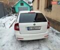 Шкода Октавия 2011 в Ирпене на Automoto.ua Белый Шкода Октавия, объемом двигателя 2 л и пробегом 299 тыс. км за 9000 $, фото 3 на Automoto.ua