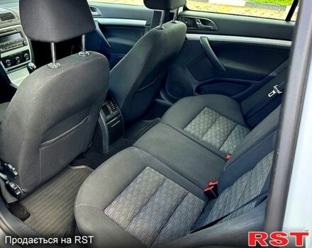 Белый Шкода Октавия, объемом двигателя 1.6 л и пробегом 220 тыс. км за 7500 $, фото 4 на Automoto.ua