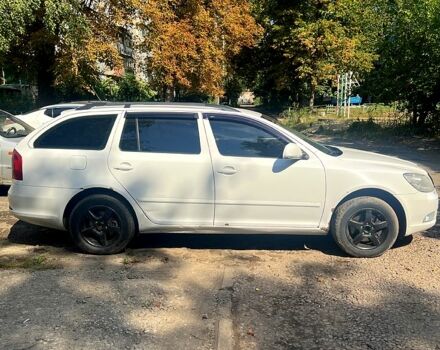 Белый Шкода Октавия, объемом двигателя 2 л и пробегом 351 тыс. км за 7200 $, фото 1 на Automoto.ua