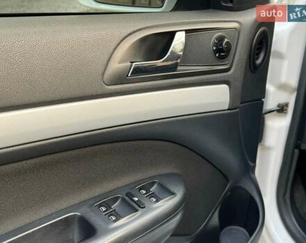 Білий Шкода Октавія, об'ємом двигуна 1.6 л та пробігом 260 тис. км за 7450 $, фото 3 на Automoto.ua