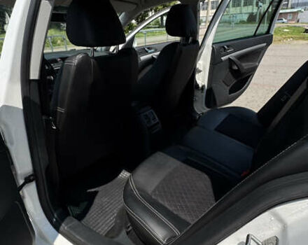 Белый Шкода Октавия, объемом двигателя 1.97 л и пробегом 265 тыс. км за 8300 $, фото 3 на Automoto.ua