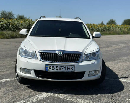 Білий Шкода Октавія, об'ємом двигуна 1.6 л та пробігом 249 тис. км за 7400 $, фото 1 на Automoto.ua