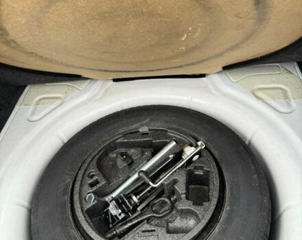 Білий Шкода Октавія, об'ємом двигуна 1.6 л та пробігом 183 тис. км за 7400 $, фото 45 на Automoto.ua