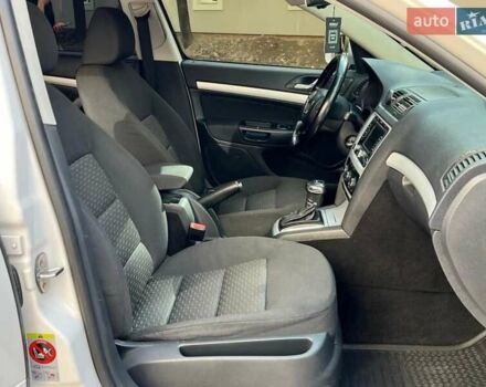Білий Шкода Октавія, об'ємом двигуна 1.6 л та пробігом 260 тис. км за 7450 $, фото 5 на Automoto.ua