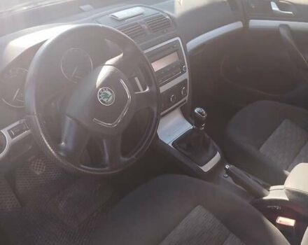 Белый Шкода Октавия, объемом двигателя 1.99 л и пробегом 325 тыс. км за 8900 $, фото 1 на Automoto.ua