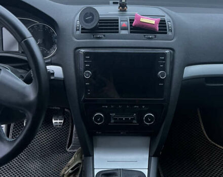 Білий Шкода Октавія, об'ємом двигуна 1.8 л та пробігом 300 тис. км за 7500 $, фото 6 на Automoto.ua