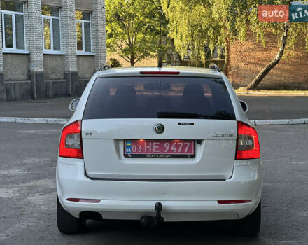 Білий Шкода Октавія, об'ємом двигуна 1.6 л та пробігом 261 тис. км за 7400 $, фото 9 на Automoto.ua