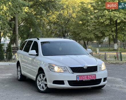 Білий Шкода Октавія, об'ємом двигуна 1.6 л та пробігом 261 тис. км за 7400 $, фото 1 на Automoto.ua