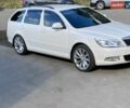 Белый Шкода Октавия, объемом двигателя 1.6 л и пробегом 300 тыс. км за 7200 $, фото 3 на Automoto.ua