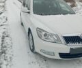 Белый Шкода Октавия, объемом двигателя 2 л и пробегом 240 тыс. км за 7600 $, фото 1 на Automoto.ua