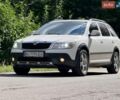Белый Шкода Октавия, объемом двигателя 2 л и пробегом 357 тыс. км за 10800 $, фото 18 на Automoto.ua