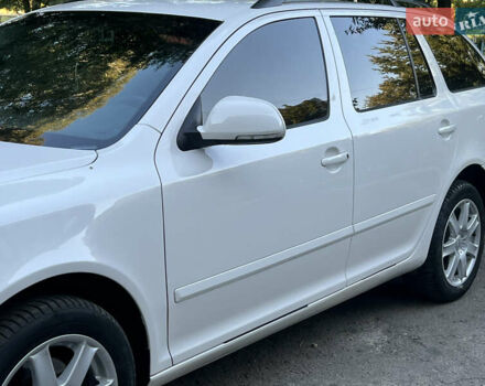 Білий Шкода Октавія, об'ємом двигуна 1.6 л та пробігом 261 тис. км за 7400 $, фото 20 на Automoto.ua