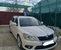 Белый Шкода Октавия, объемом двигателя 2 л и пробегом 290 тыс. км за 242 $, фото 1 на Automoto.ua