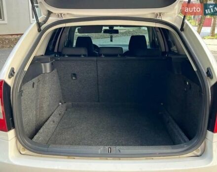 Білий Шкода Октавія, об'ємом двигуна 1.6 л та пробігом 260 тис. км за 7450 $, фото 8 на Automoto.ua