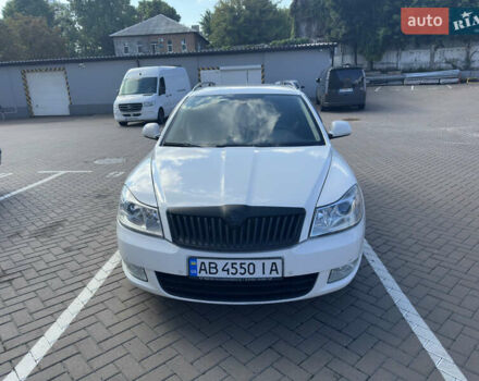 Белый Шкода Октавия, объемом двигателя 1.6 л и пробегом 270 тыс. км за 7400 $, фото 3 на Automoto.ua