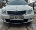 Білий Шкода Октавія, об'ємом двигуна 1.6 л та пробігом 238 тис. км за 9500 $, фото 1 на Automoto.ua