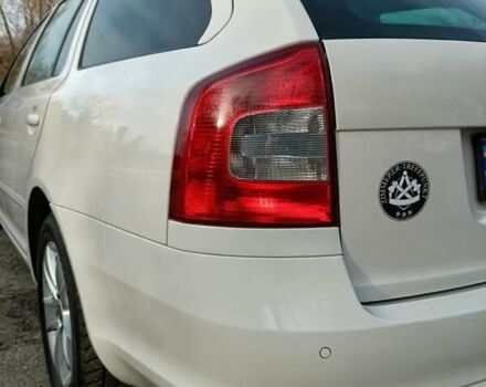 Белый Шкода Октавия, объемом двигателя 1.8 л и пробегом 173 тыс. км за 8950 $, фото 7 на Automoto.ua