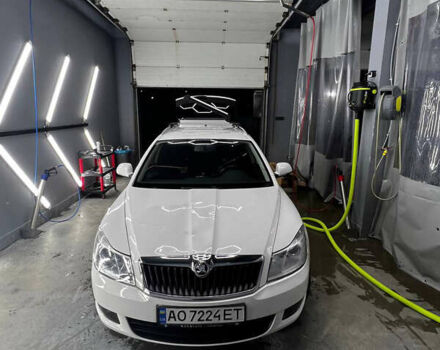 Білий Шкода Октавія, об'ємом двигуна 1.8 л та пробігом 300 тис. км за 7500 $, фото 4 на Automoto.ua