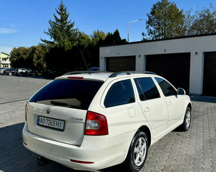 Белый Шкода Октавия, объемом двигателя 1.6 л и пробегом 220 тыс. км за 7500 $, фото 7 на Automoto.ua