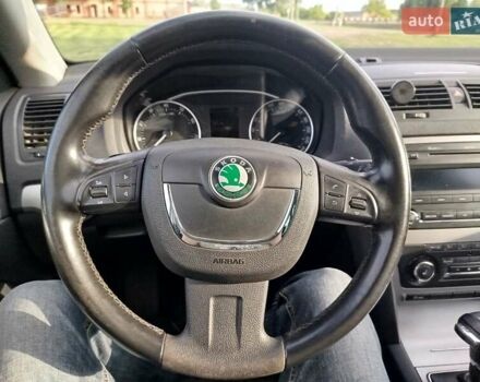 Білий Шкода Октавія, об'ємом двигуна 1.8 л та пробігом 250 тис. км за 7700 $, фото 4 на Automoto.ua