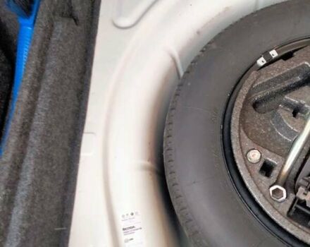 Шкода Октавия 2011 в Ирпене на Automoto.ua Белый Шкода Октавия, объемом двигателя 2 л и пробегом 299 тыс. км за 9000 $, фото 12 на Automoto.ua