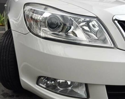 Белый Шкода Октавия, объемом двигателя 1.8 л и пробегом 159 тыс. км за 8500 $, фото 8 на Automoto.ua