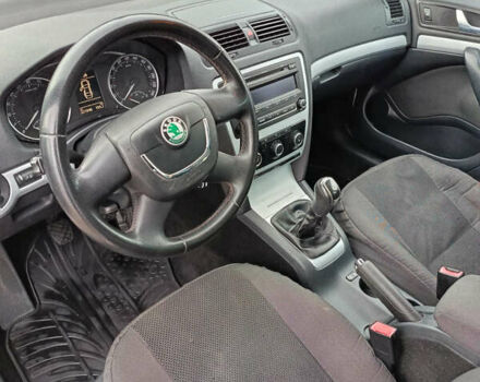 Белый Шкода Октавия, объемом двигателя 1.97 л и пробегом 245 тыс. км за 8000 $, фото 9 на Automoto.ua