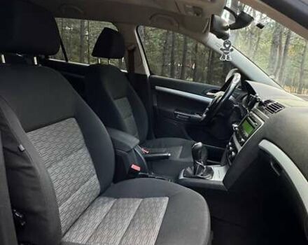 Шкода Октавия 2011 в Сарнах на Automoto.ua Белый Шкода Октавия, объемом двигателя 1.6 л и пробегом 336 тыс. км за 7400 $, фото 5 на Automoto.ua