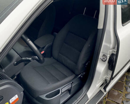 Белый Шкода Октавия, объемом двигателя 2 л и пробегом 282 тыс. км за 8500 $, фото 43 на Automoto.ua