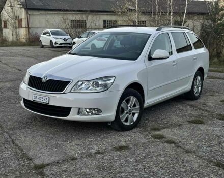Белый Шкода Октавия, объемом двигателя 1.8 л и пробегом 160 тыс. км за 9100 $, фото 4 на Automoto.ua
