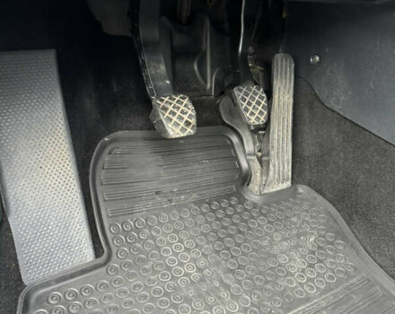 Білий Шкода Октавія, об'ємом двигуна 1.6 л та пробігом 183 тис. км за 7400 $, фото 34 на Automoto.ua