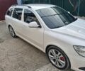 Белый Шкода Октавия, объемом двигателя 2 л и пробегом 290 тыс. км за 242 $, фото 2 на Automoto.ua