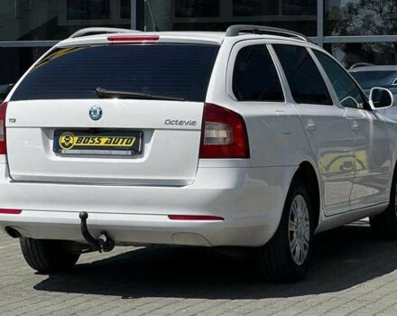 Белый Шкода Октавия, объемом двигателя 1.6 л и пробегом 320 тыс. км за 8000 $, фото 5 на Automoto.ua