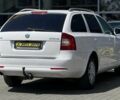 Белый Шкода Октавия, объемом двигателя 1.6 л и пробегом 320 тыс. км за 8000 $, фото 5 на Automoto.ua