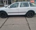 Белый Шкода Октавия, объемом двигателя 1.8 л и пробегом 255 тыс. км за 8000 $, фото 7 на Automoto.ua